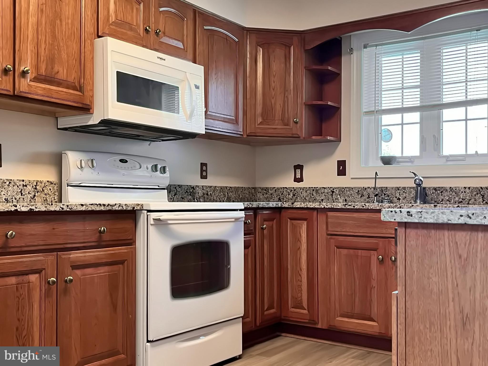 ALGONQUIN - Residential