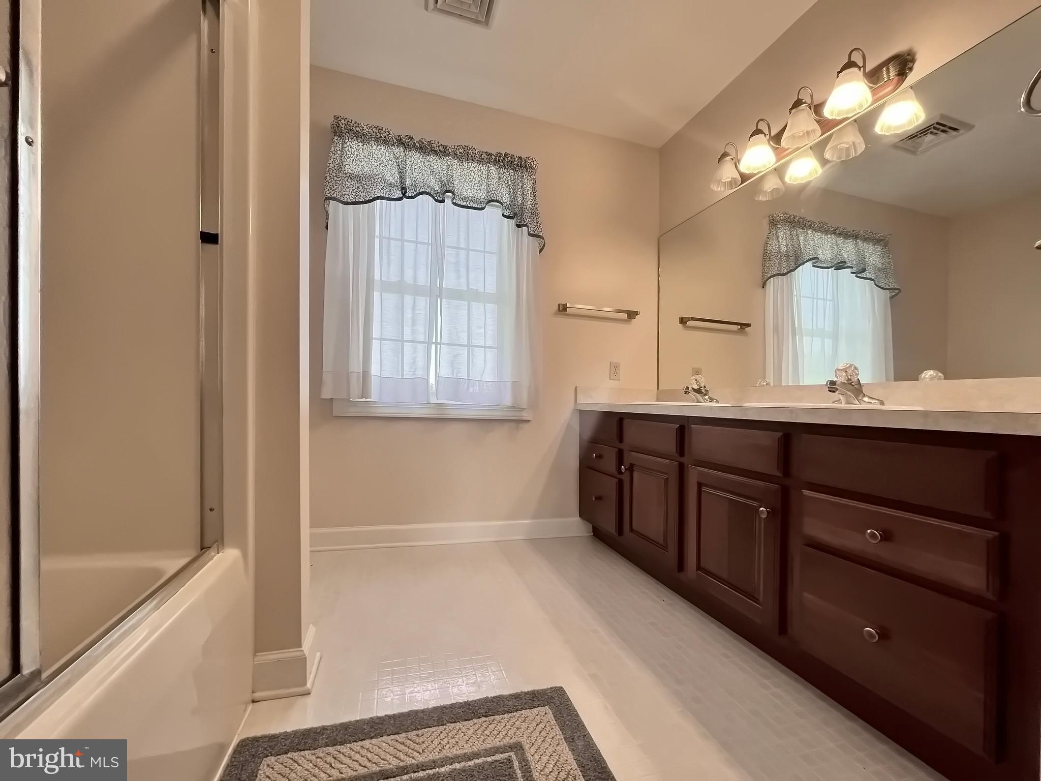 ALGONQUIN - Residential