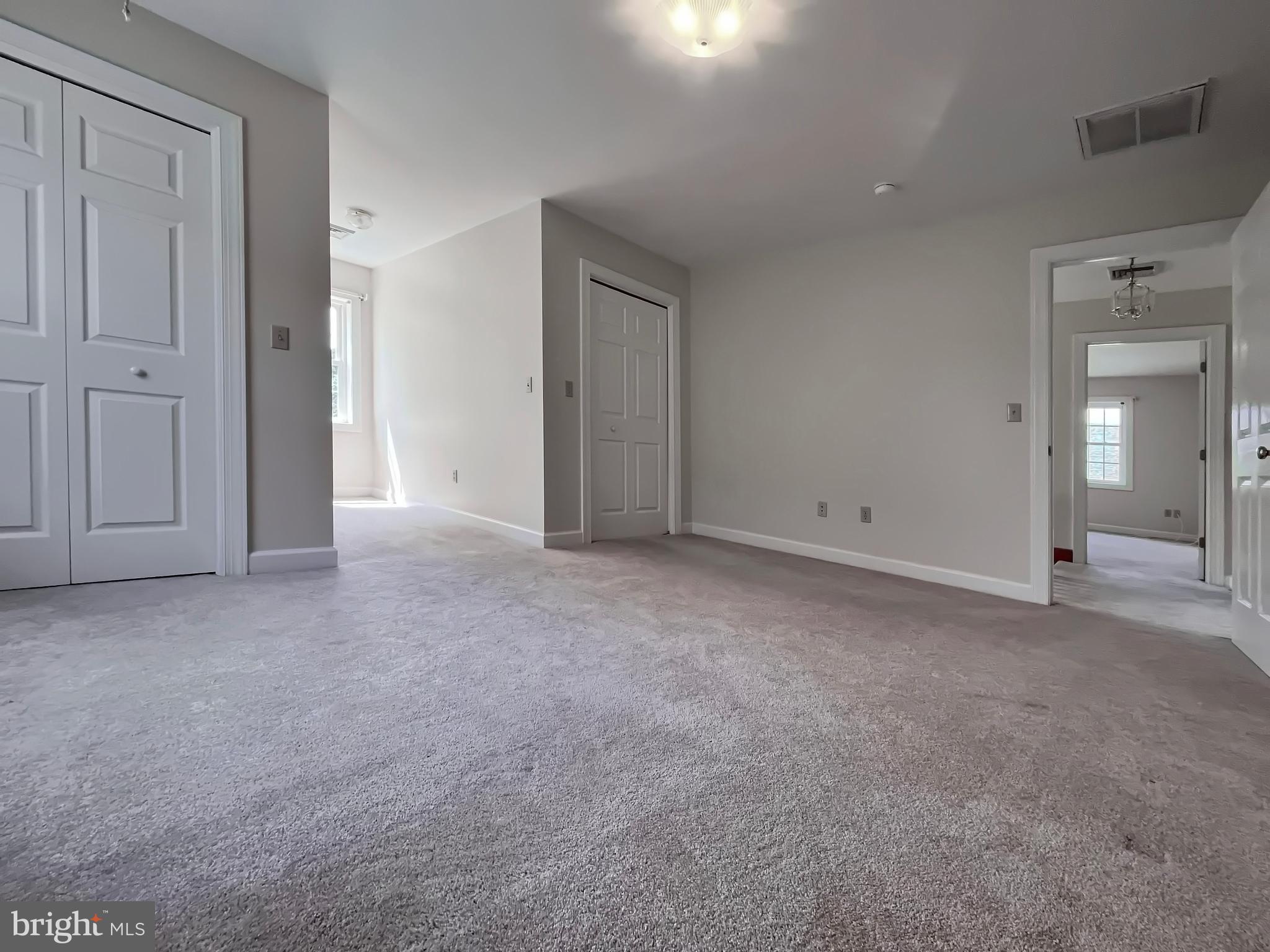 ALGONQUIN - Residential