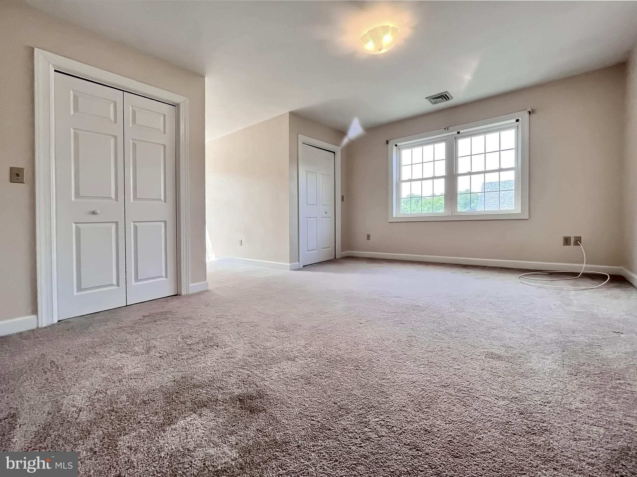 ALGONQUIN - Residential