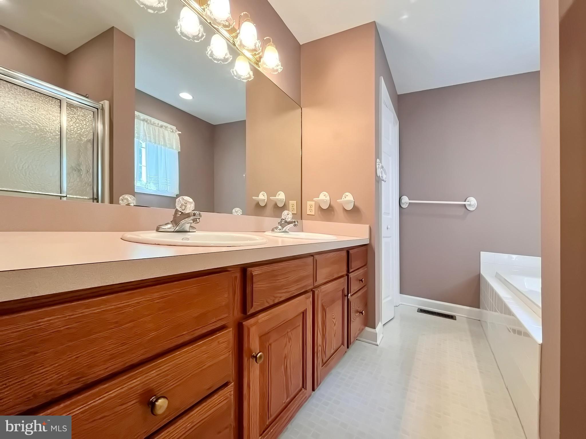 ALGONQUIN - Residential