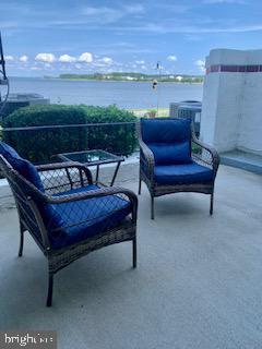 QUEENS LANDING - Residential