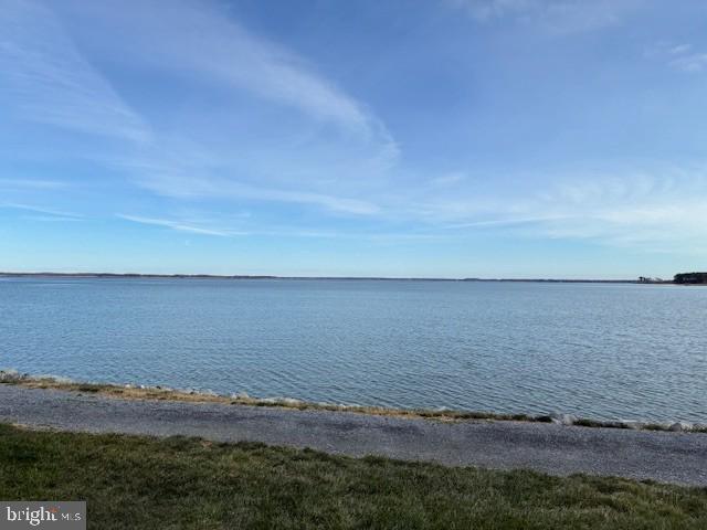 QUEENS LANDING - Residential