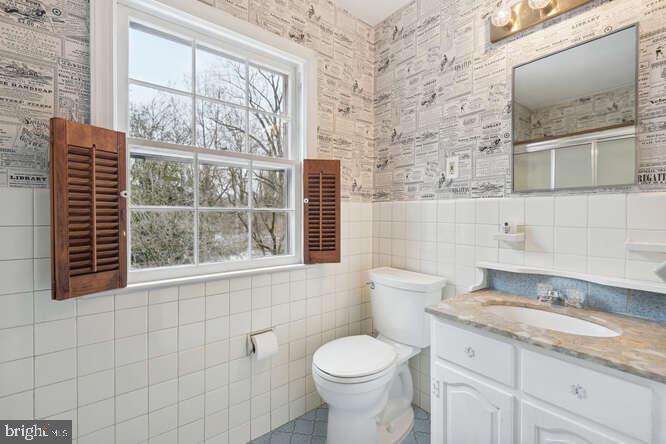 LOCUST HILL ESTATES - Residential