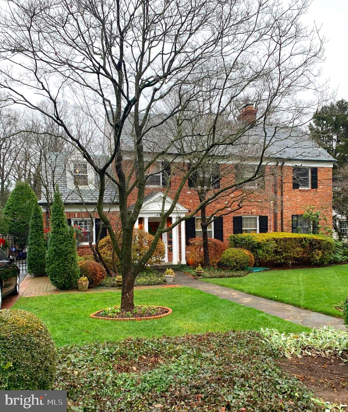 LOCUST HILL ESTATES - Residential