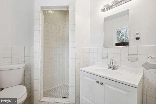 LOCUST HILL ESTATES - Residential