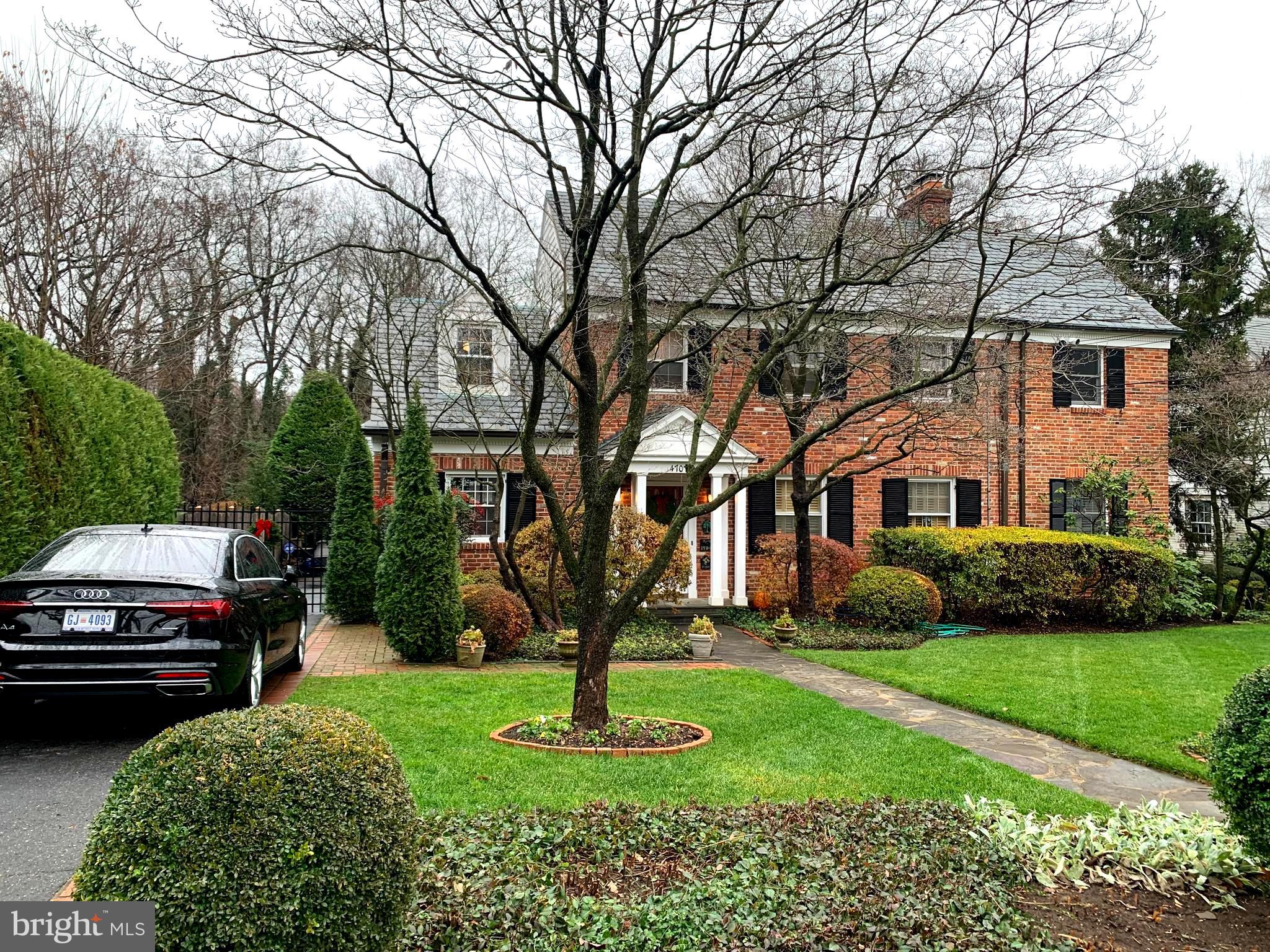 LOCUST HILL ESTATES - Residential