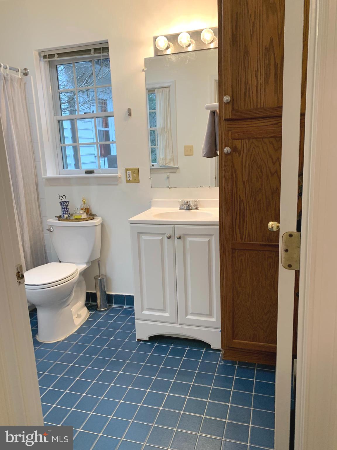 LOCUST HILL ESTATES - Residential