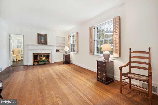 LOCUST HILL ESTATES - Residential