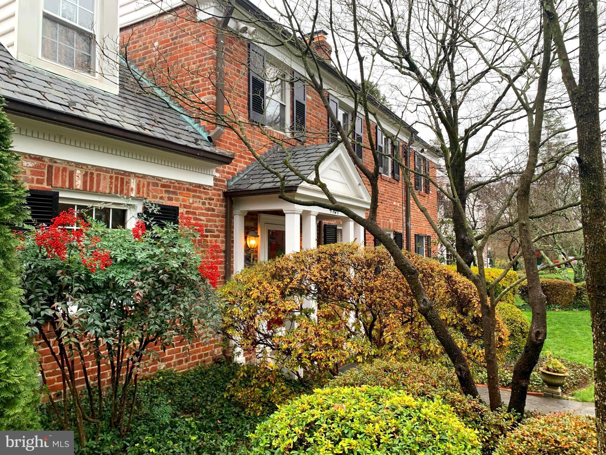 LOCUST HILL ESTATES - Residential