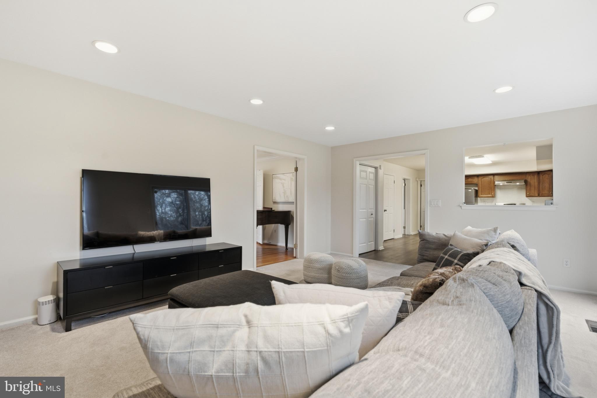 FOX FIELDS - Residential