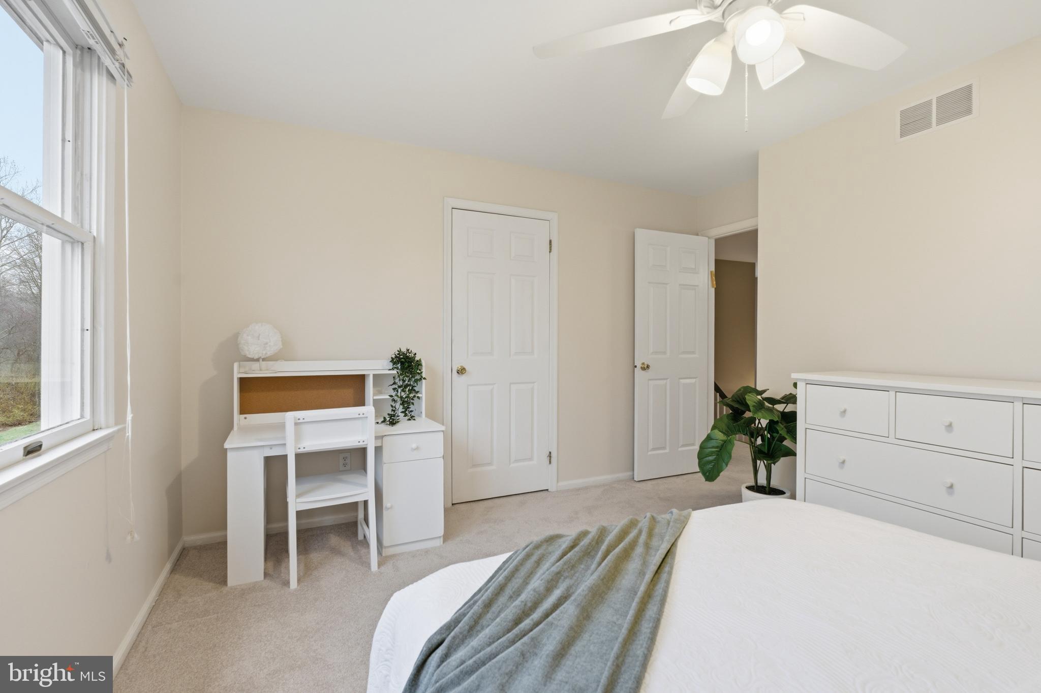 FOX FIELDS - Residential