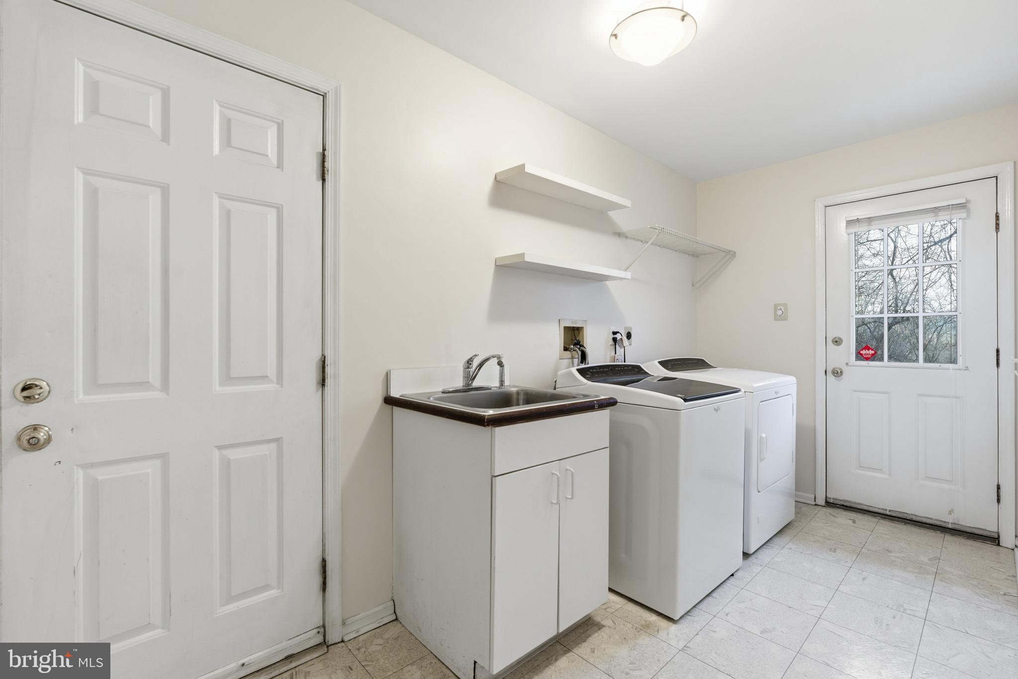 FOX FIELDS - Residential