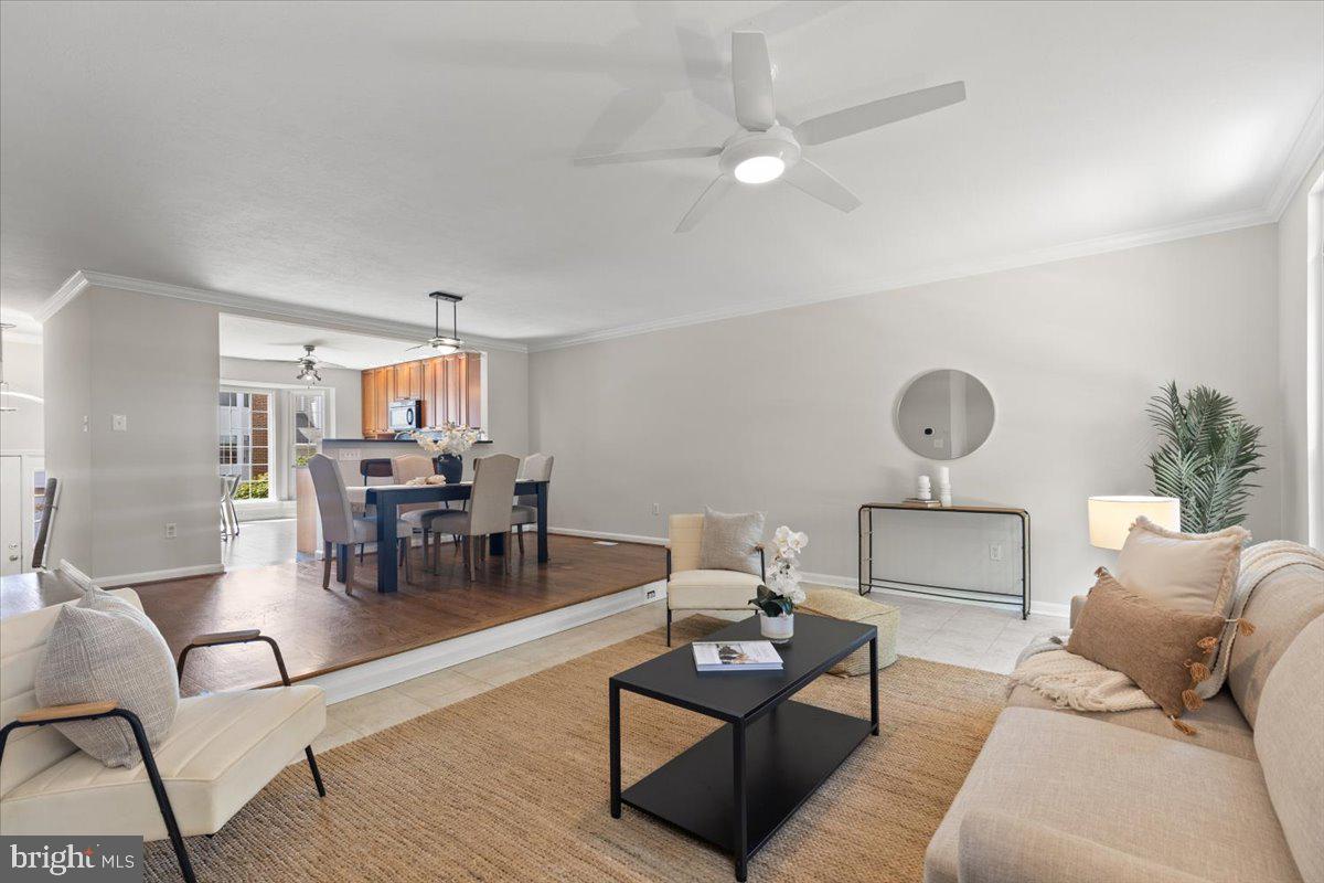 6836 KERRYWOOD CIRCLE