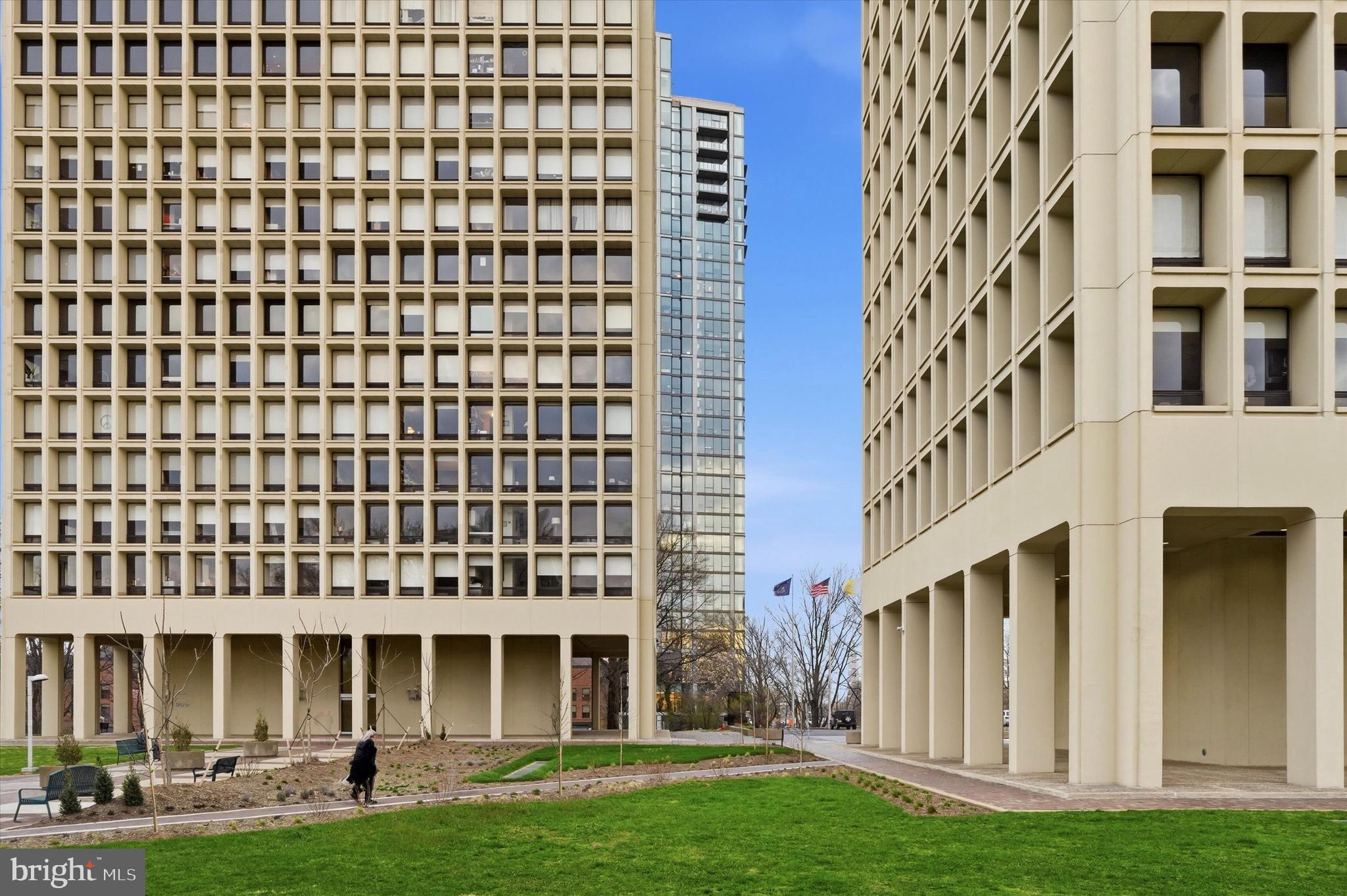 SOCIETY HILL - Residential