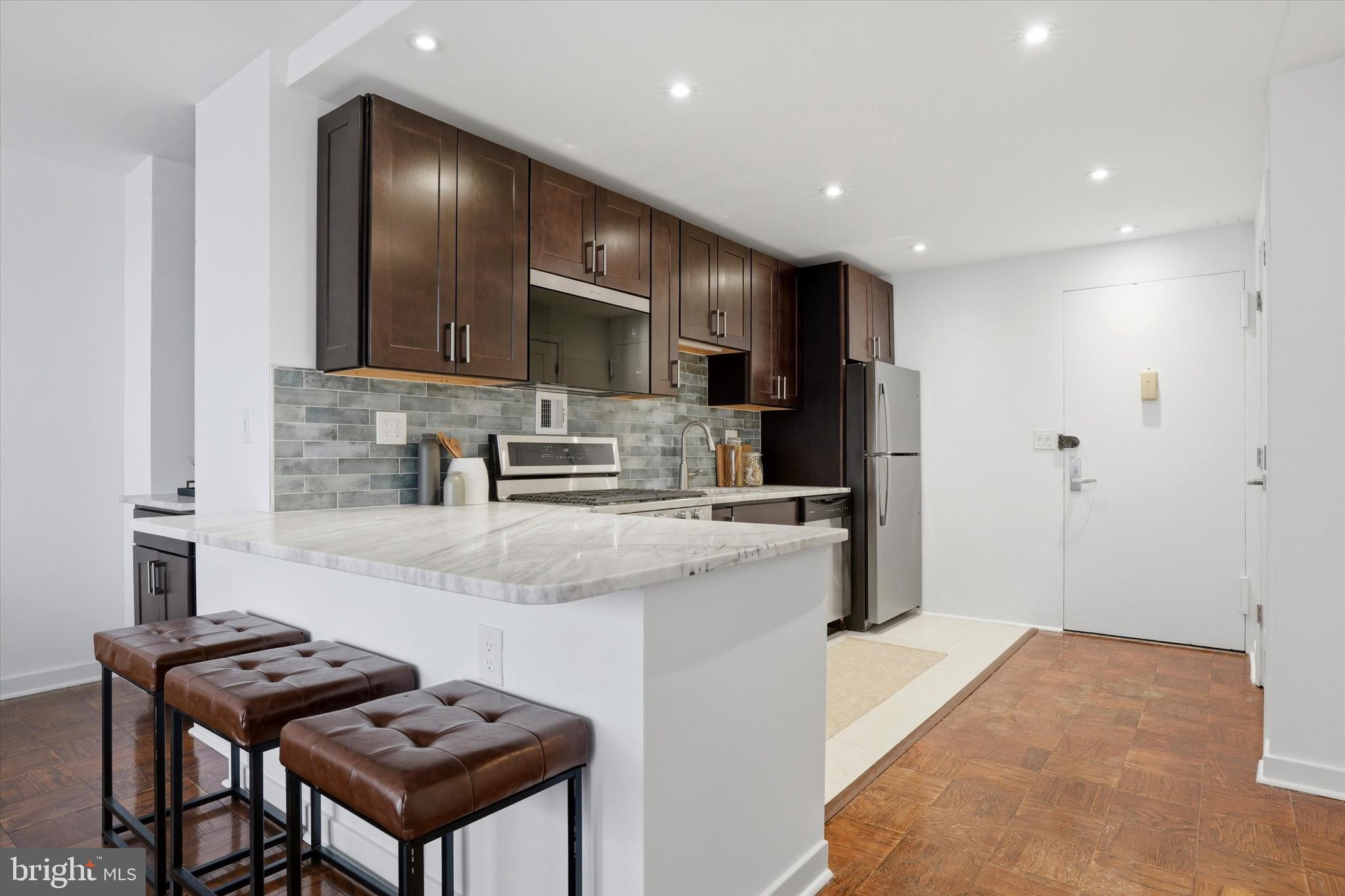 SOCIETY HILL - Residential