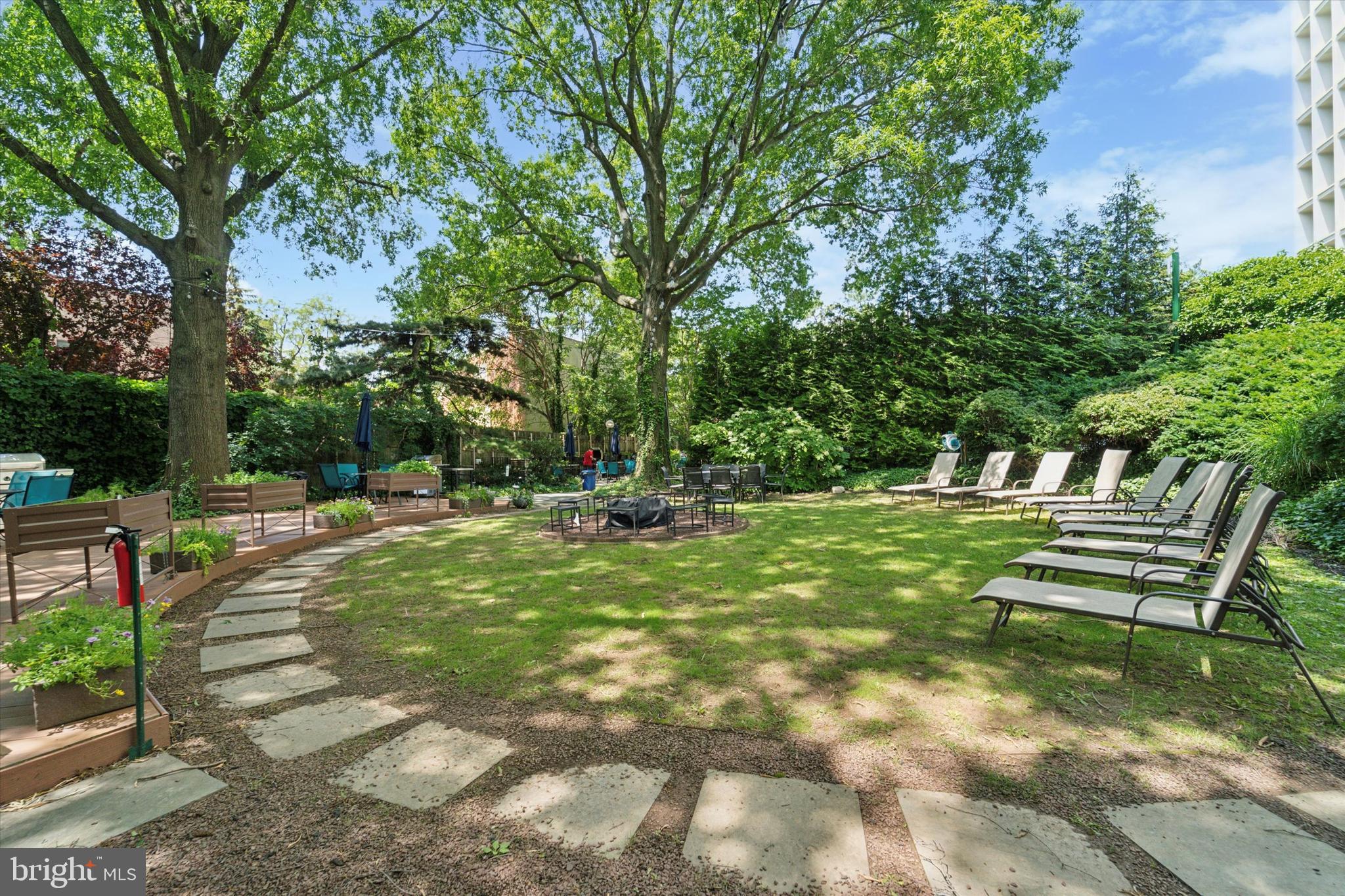 SOCIETY HILL - Residential