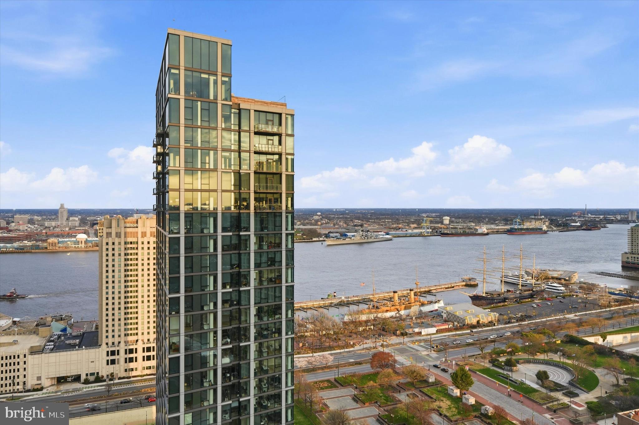 SOCIETY HILL - Residential