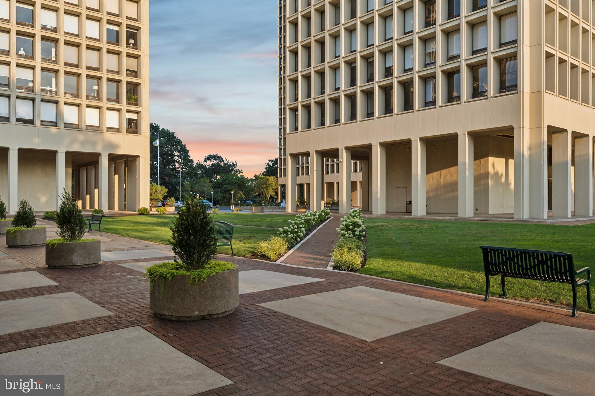 SOCIETY HILL - Residential