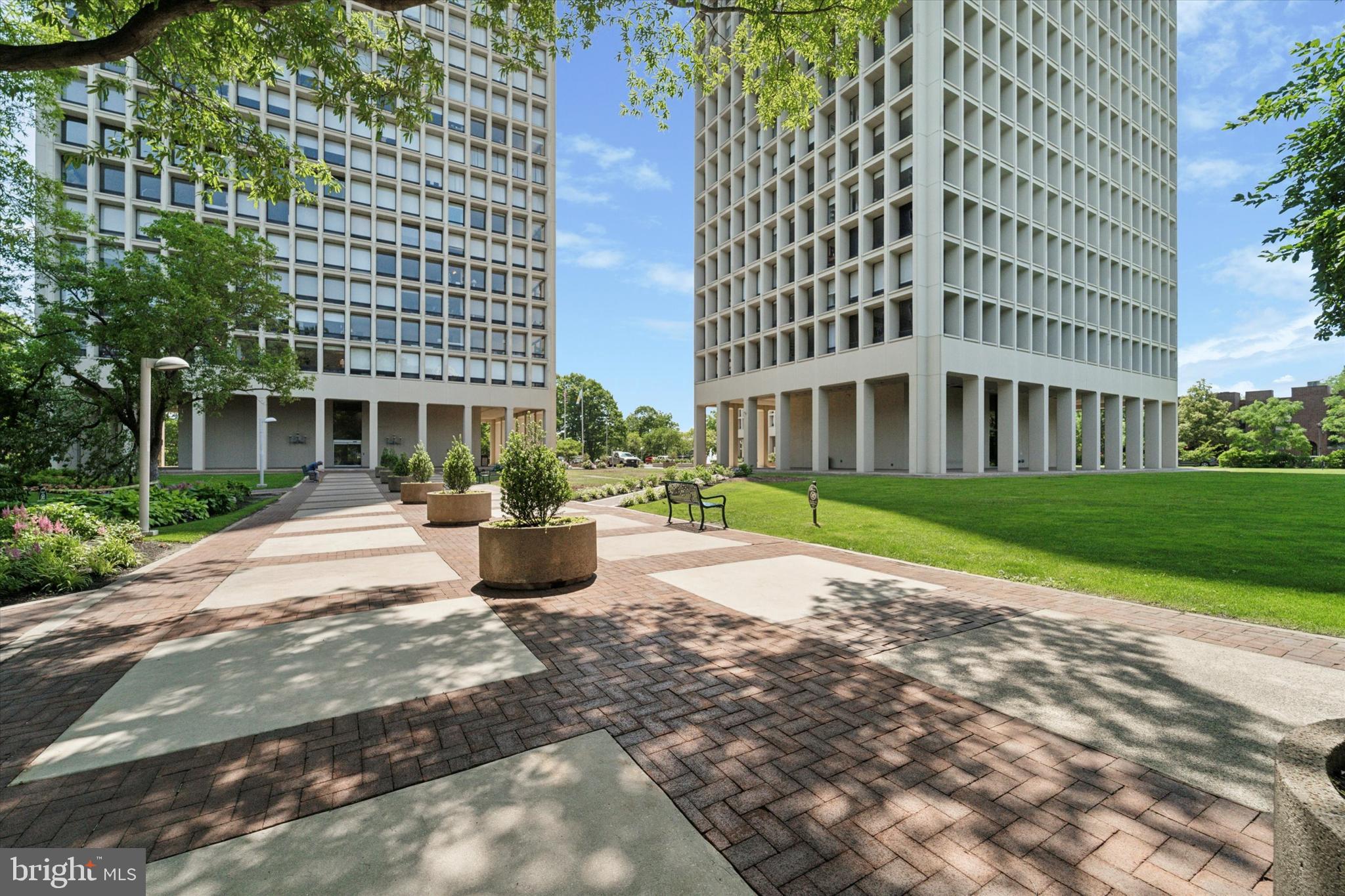 SOCIETY HILL - Residential