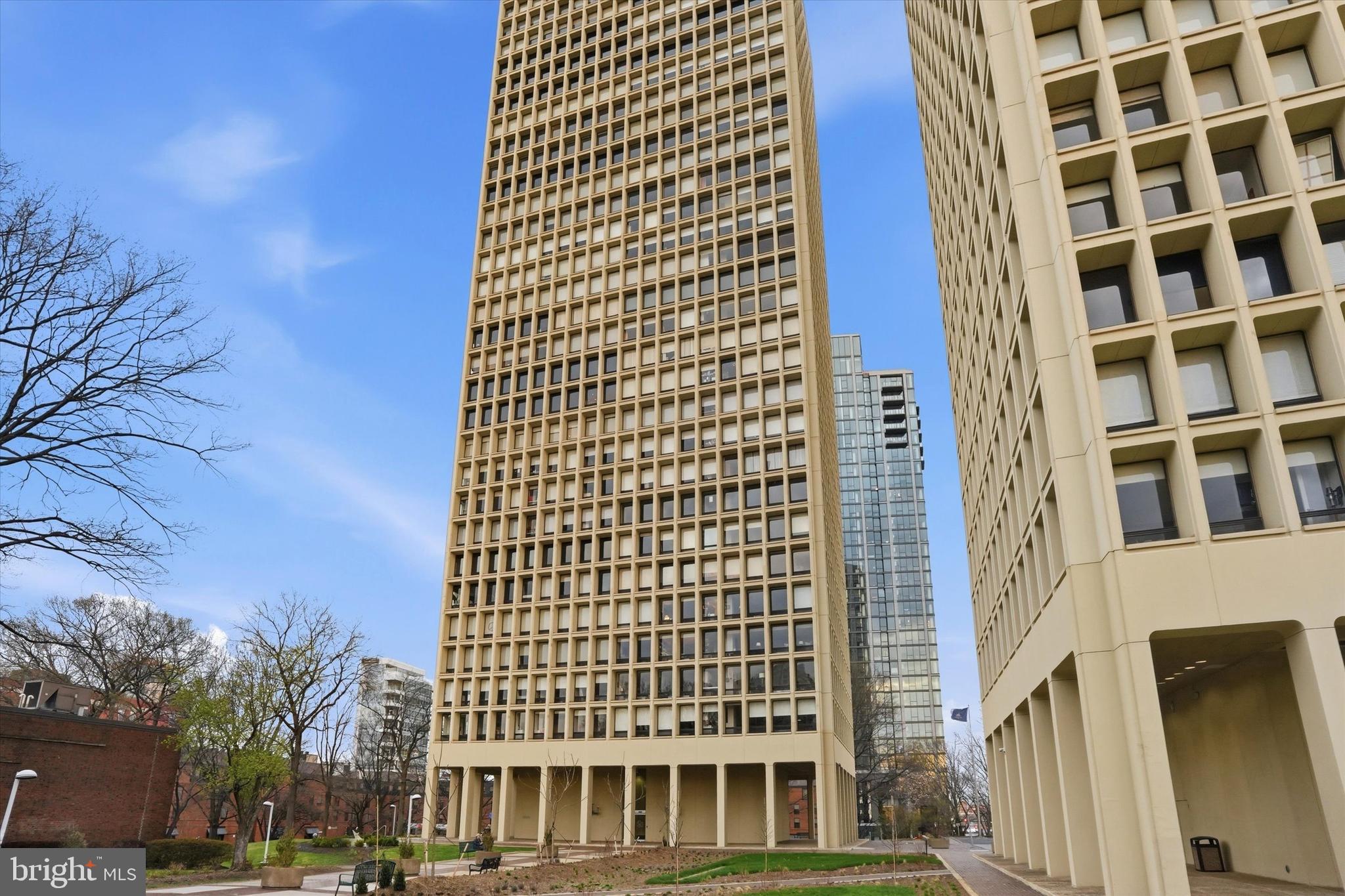 SOCIETY HILL - Residential