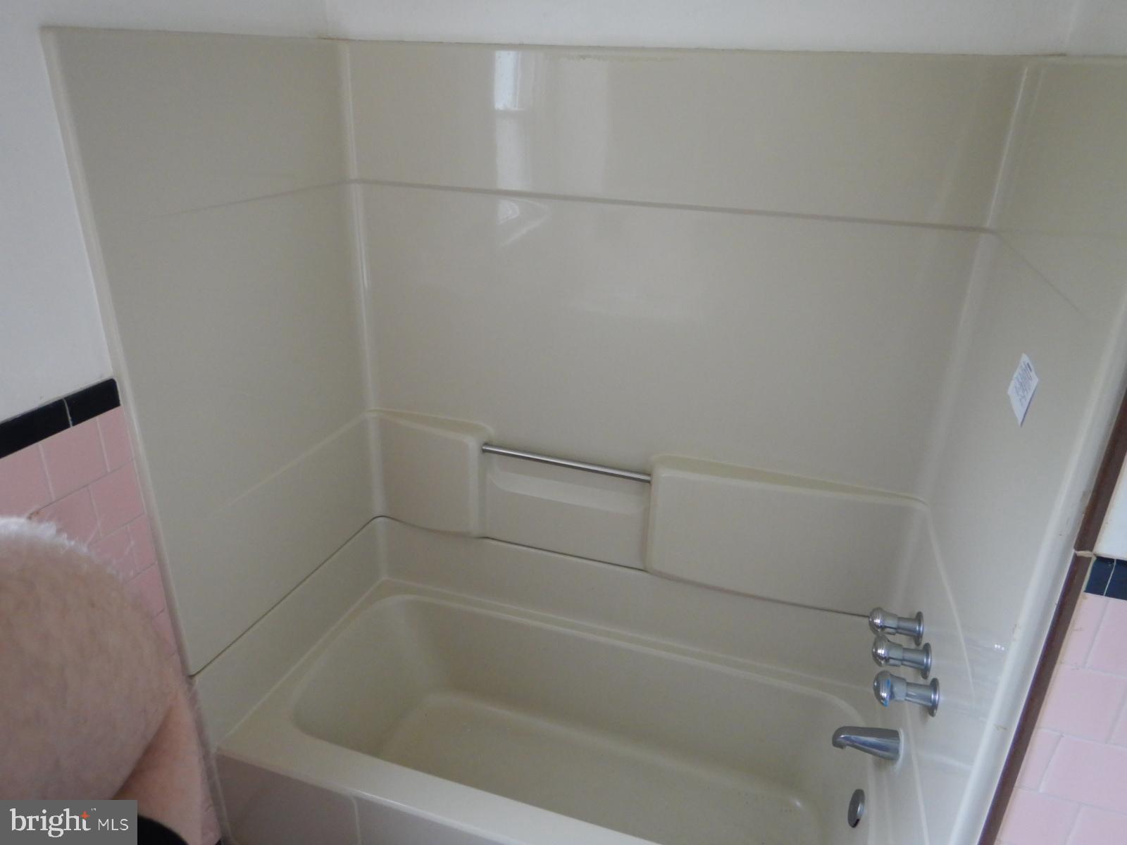 LAYTONSVILLE OUTSIDE - Residential