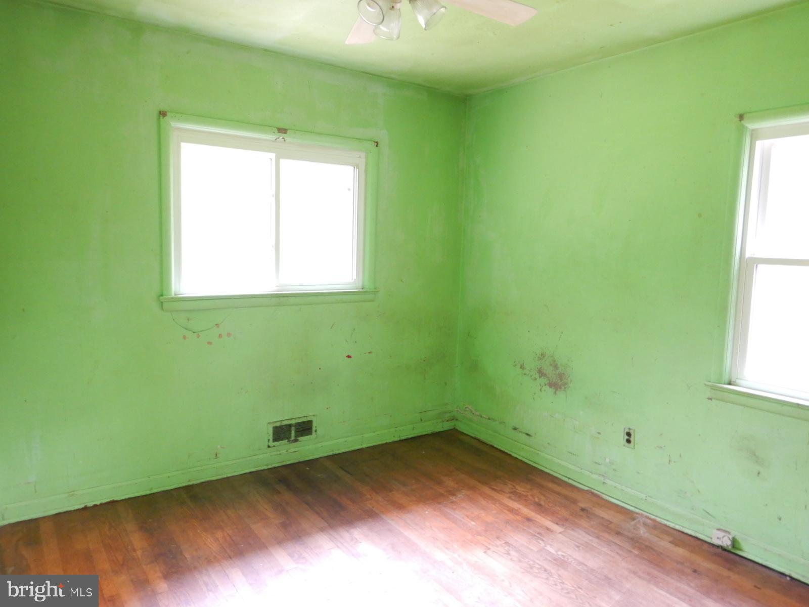 LAYTONSVILLE OUTSIDE - Residential