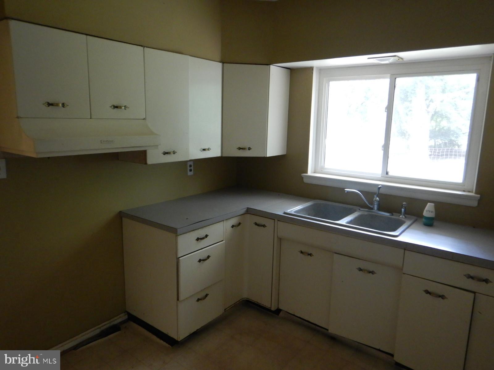 LAYTONSVILLE OUTSIDE - Residential