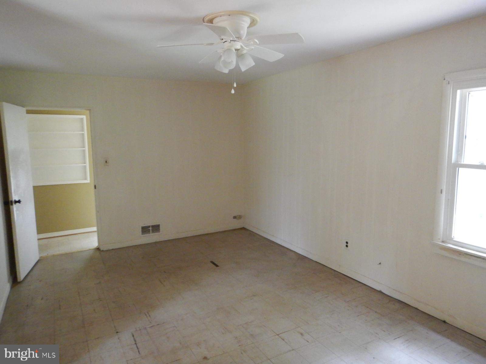 LAYTONSVILLE OUTSIDE - Residential