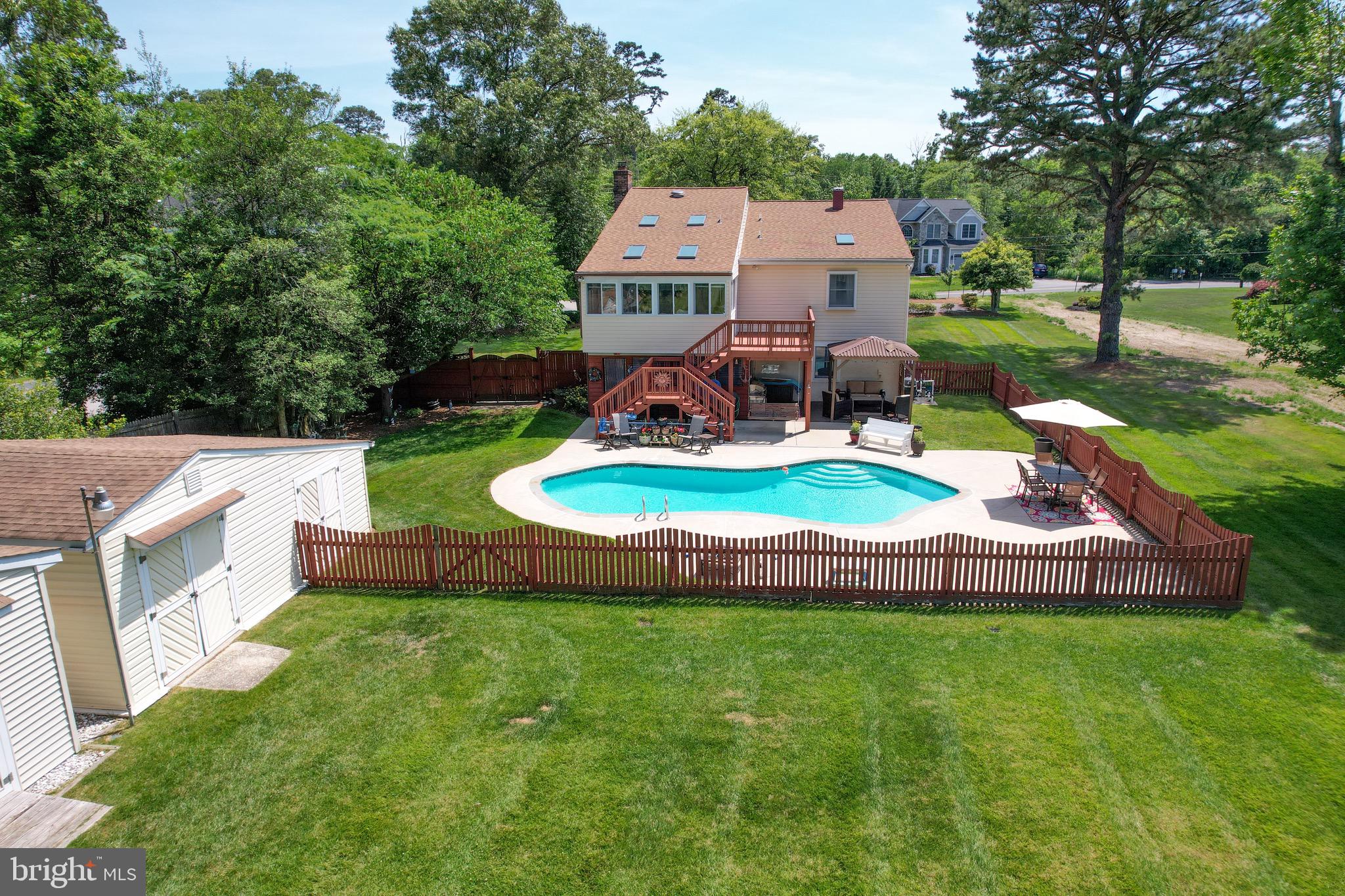 324 SOUTH DRIVE