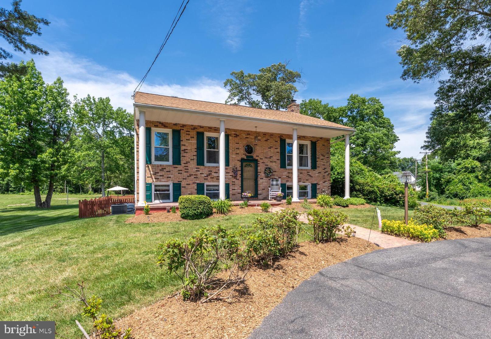 324 SOUTH DRIVE