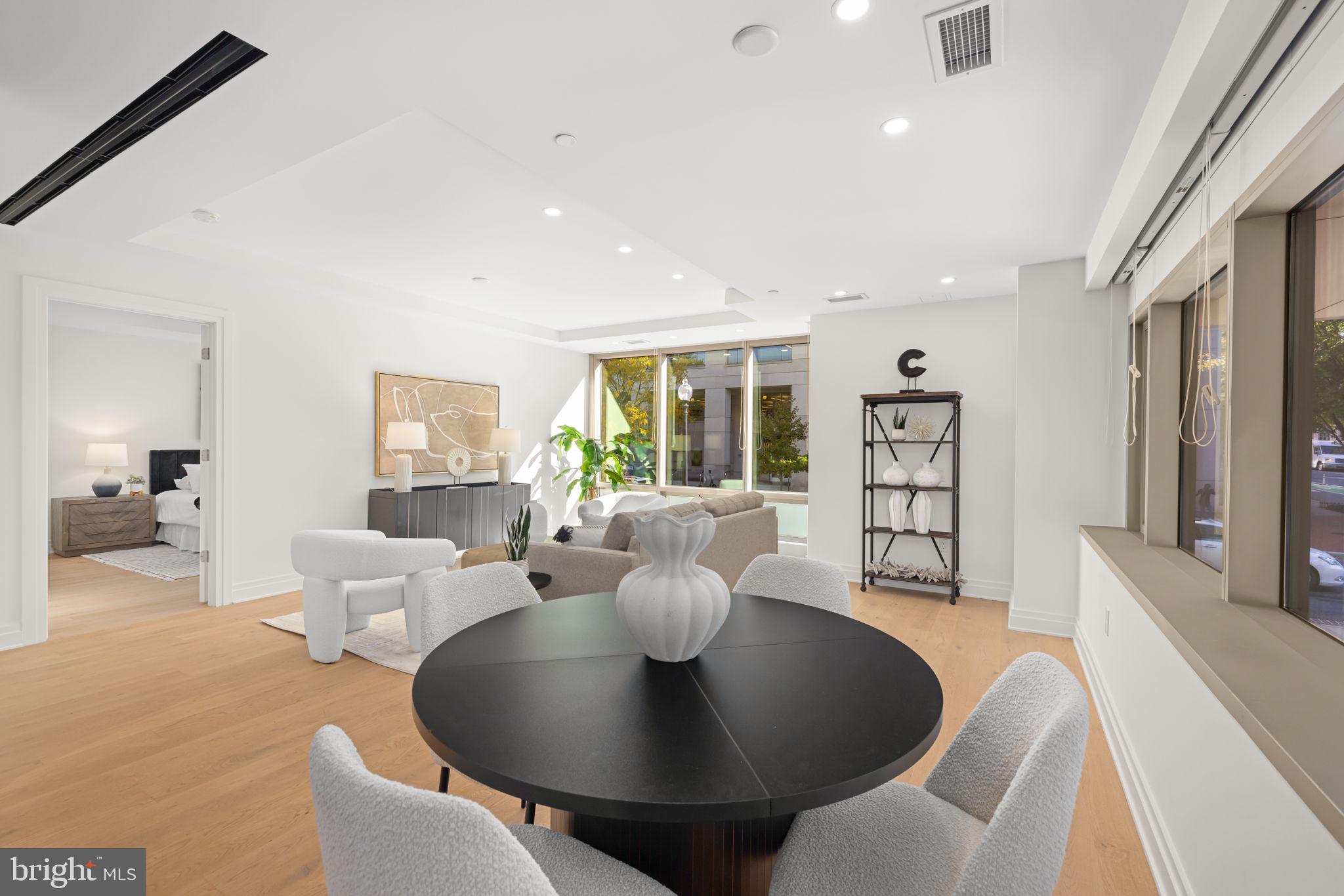 2501 M STREET NW T04