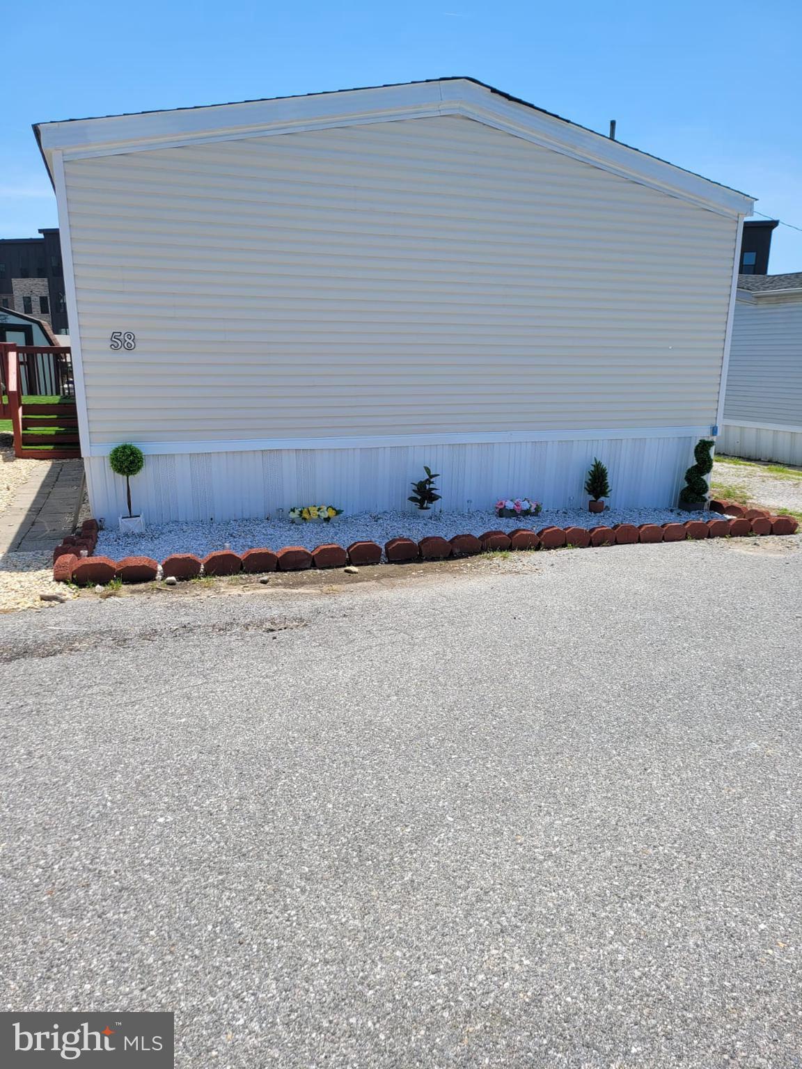 MIDWAY MOBILE VILLAGE - Residential