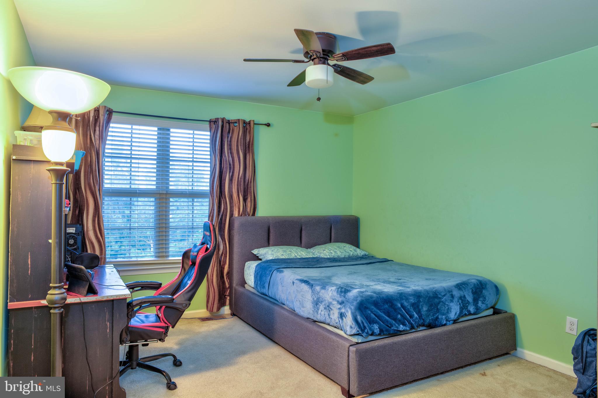 EMERALD WALK - Residential