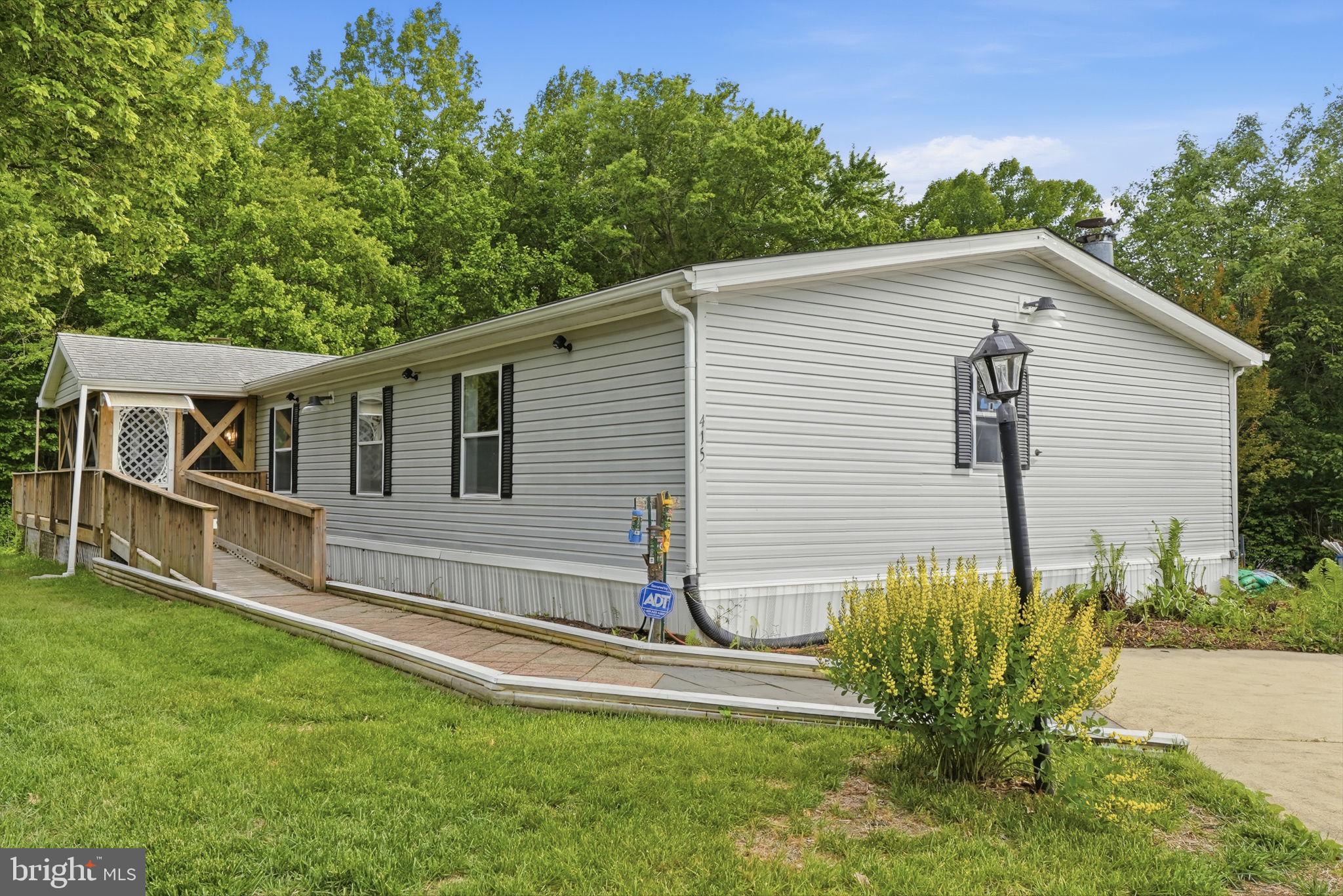 BOONES ESTATES - Residential