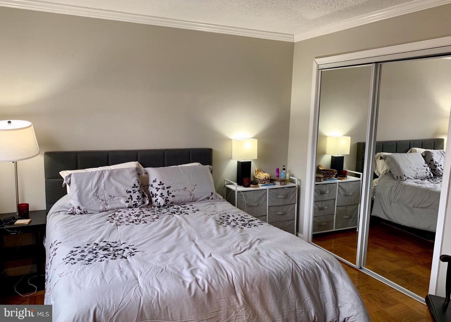 5353 COLUMBIA PIKE 504