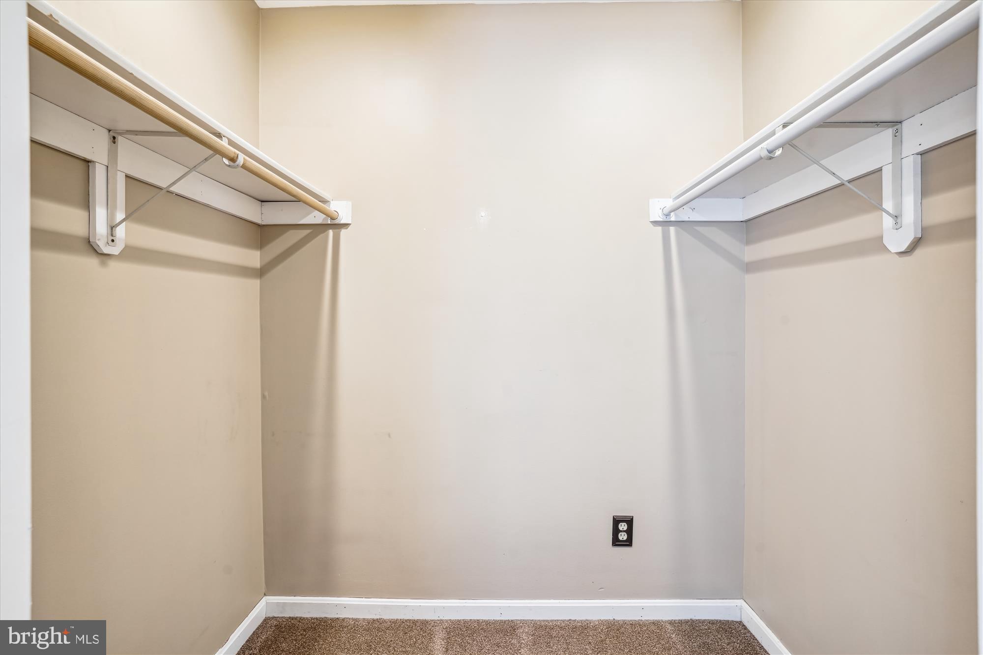 DRUM POINT - Residential