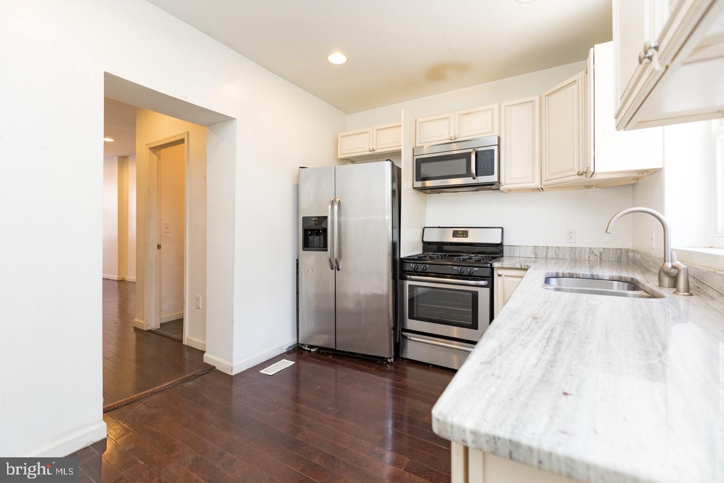 POINT BREEZE - Residential Lease