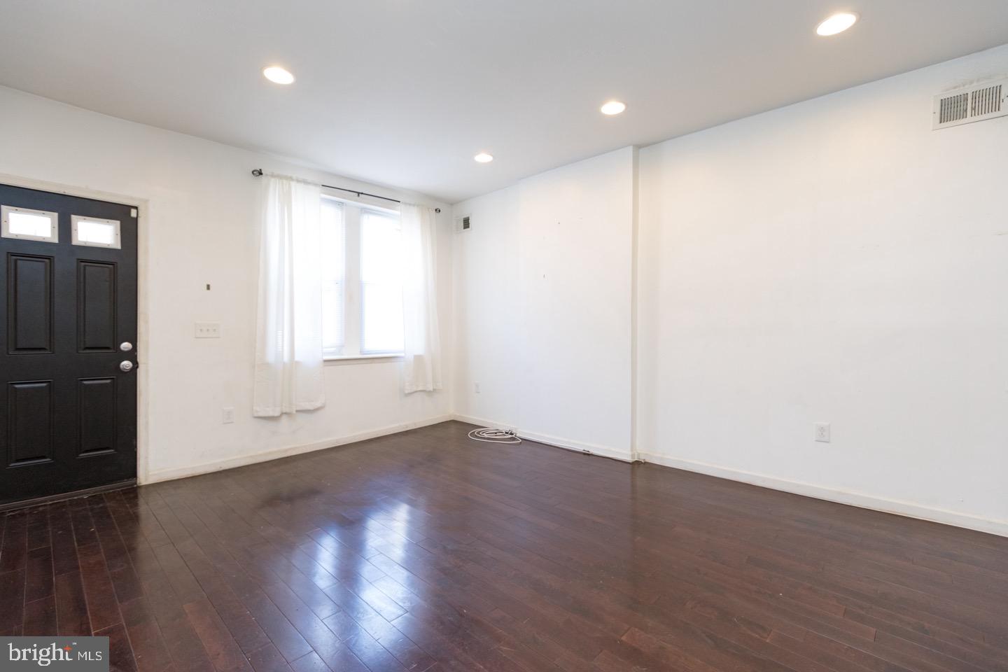 POINT BREEZE - Residential Lease