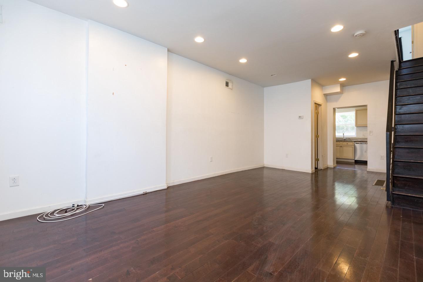 POINT BREEZE - Residential Lease