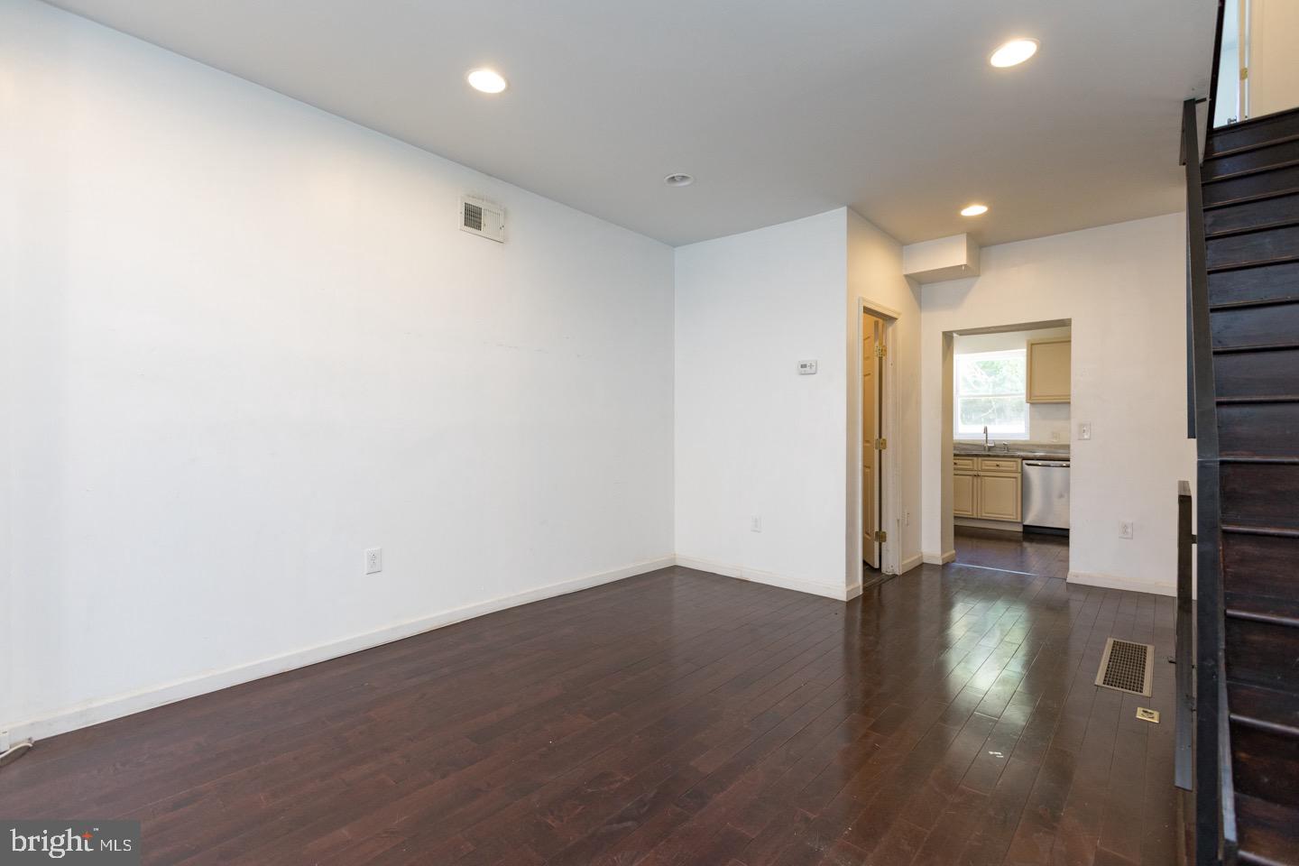 POINT BREEZE - Residential Lease