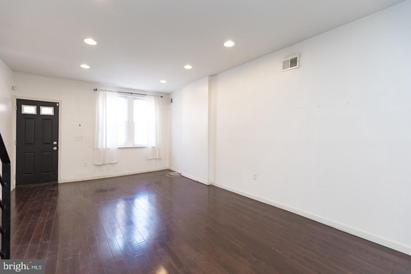 POINT BREEZE - Residential Lease