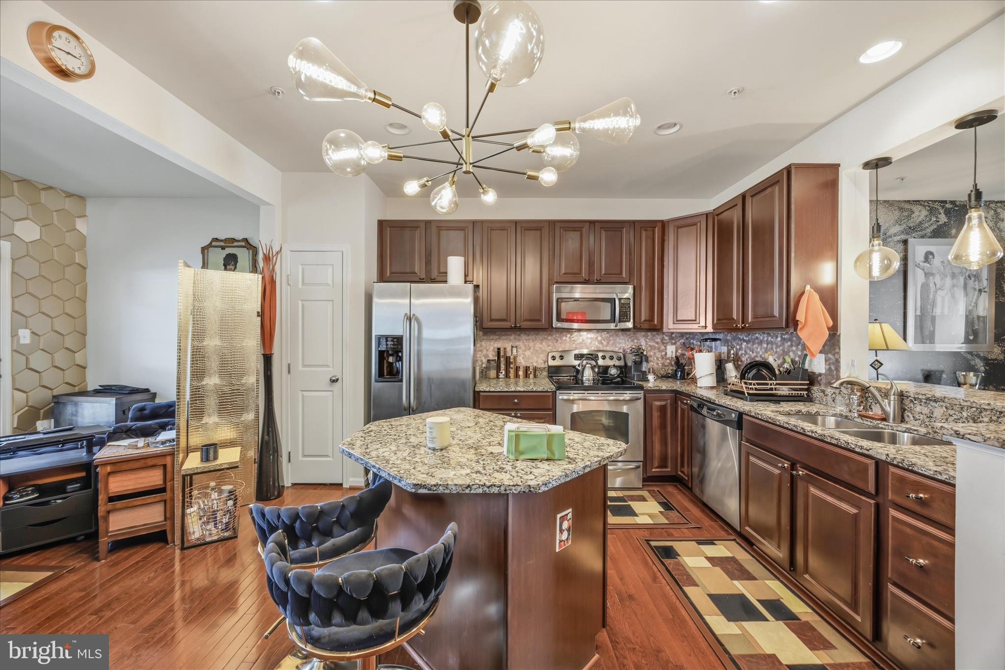 1133 WILBERFORCE COURT