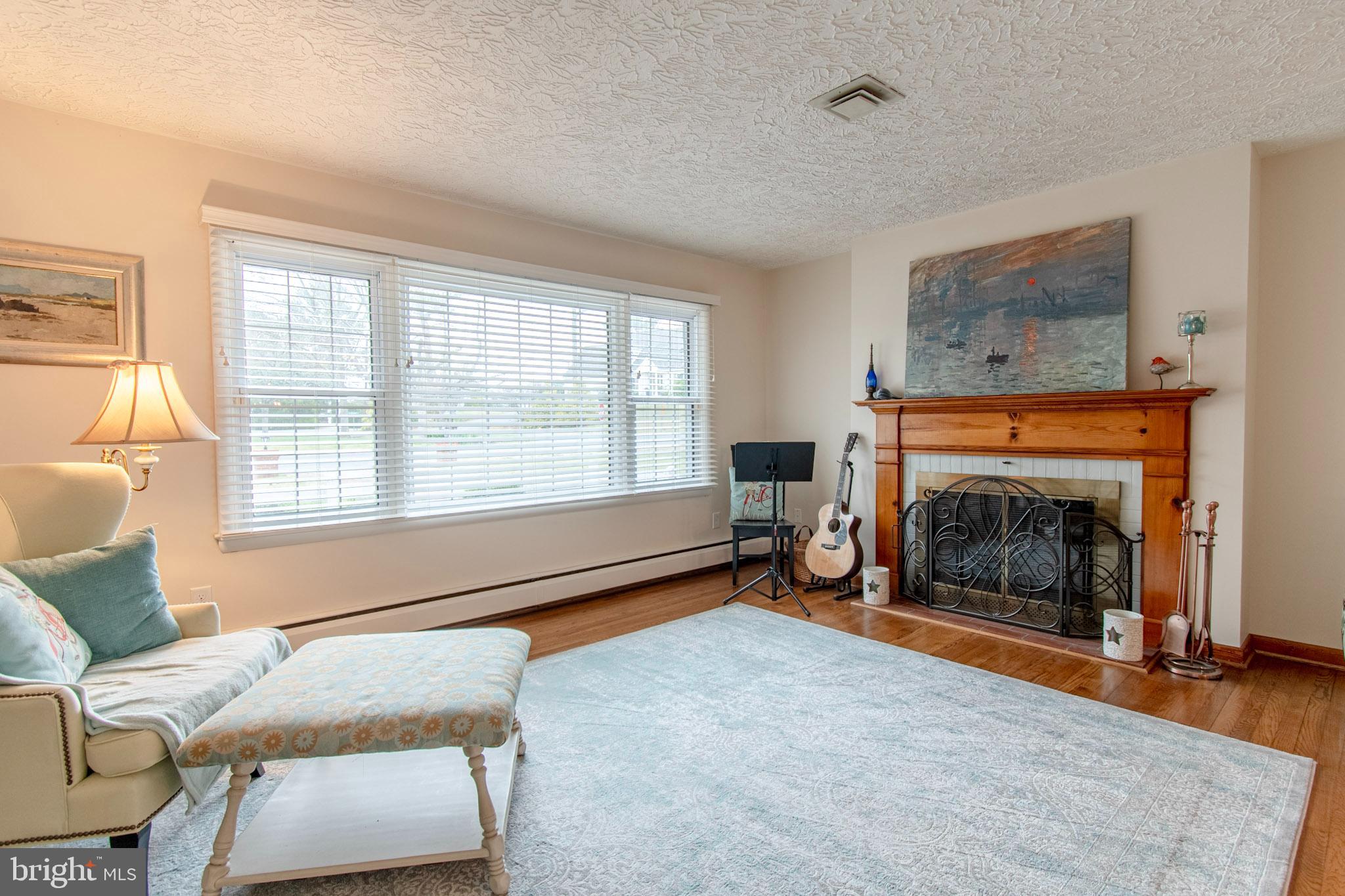 ALGONQUIN - Residential