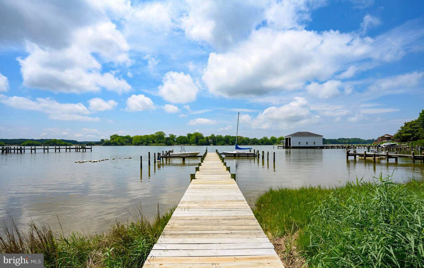 ALGONQUIN - Residential