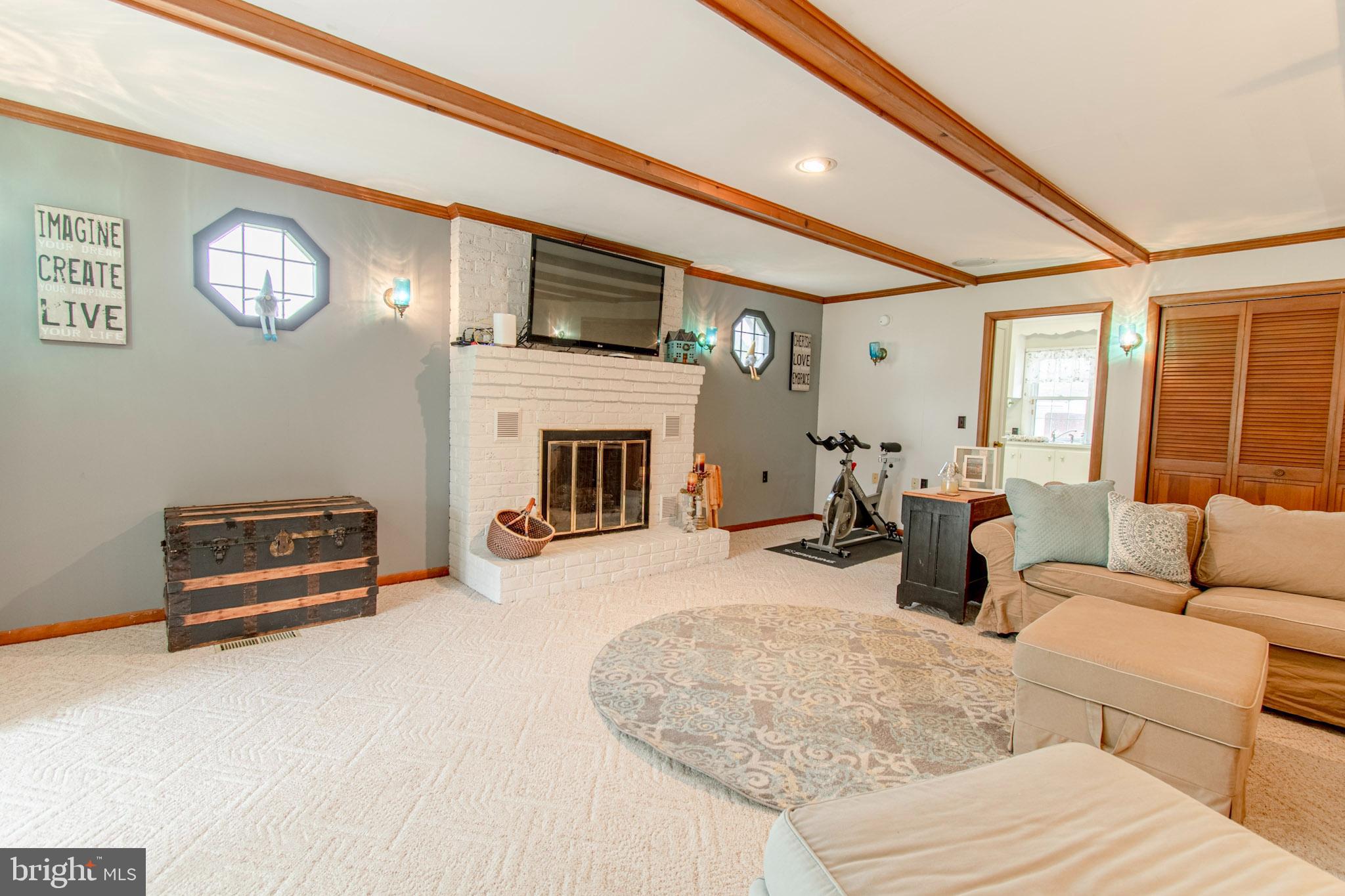 ALGONQUIN - Residential