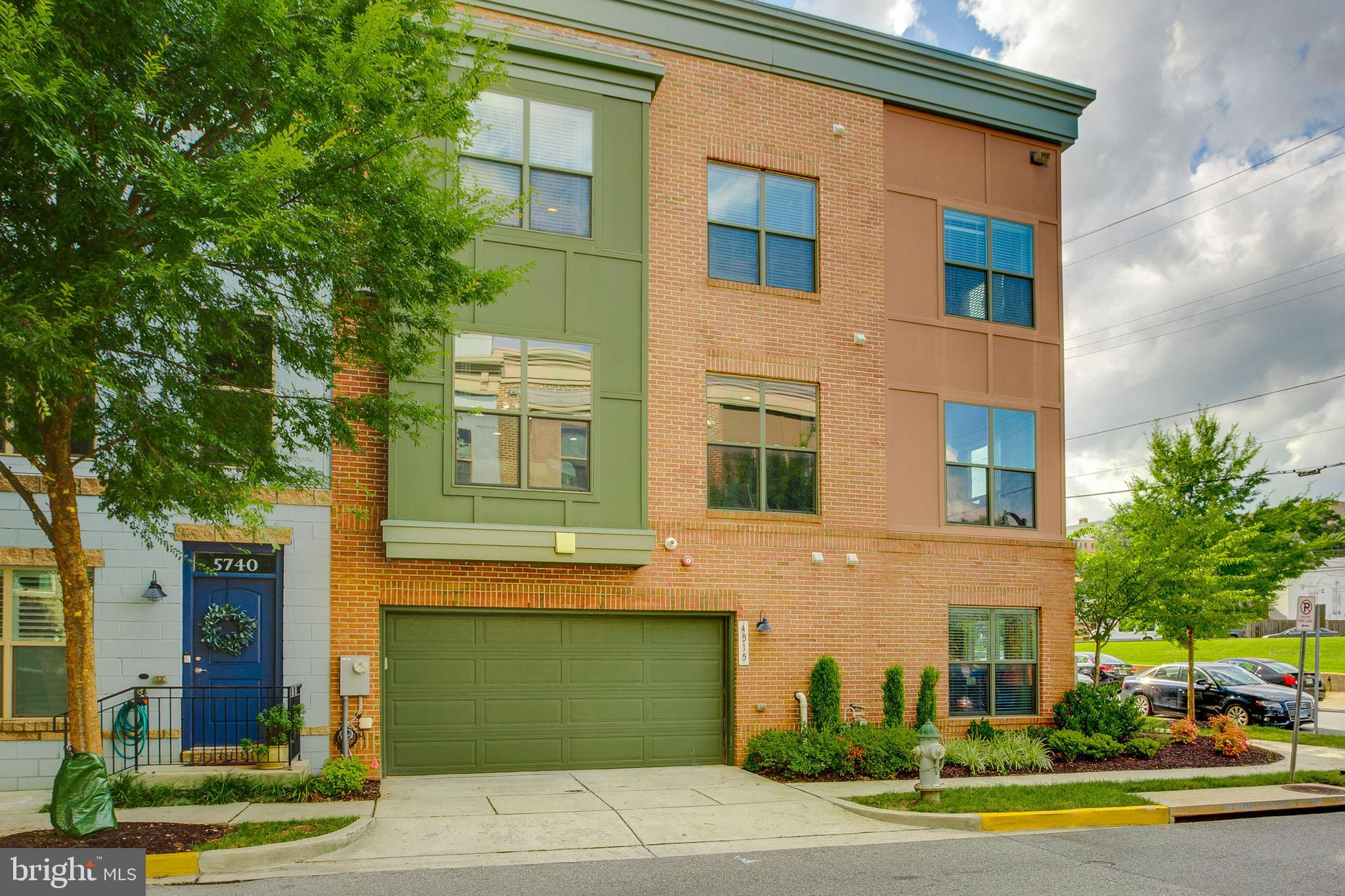 EYA ARTS DISTRICT - Residential