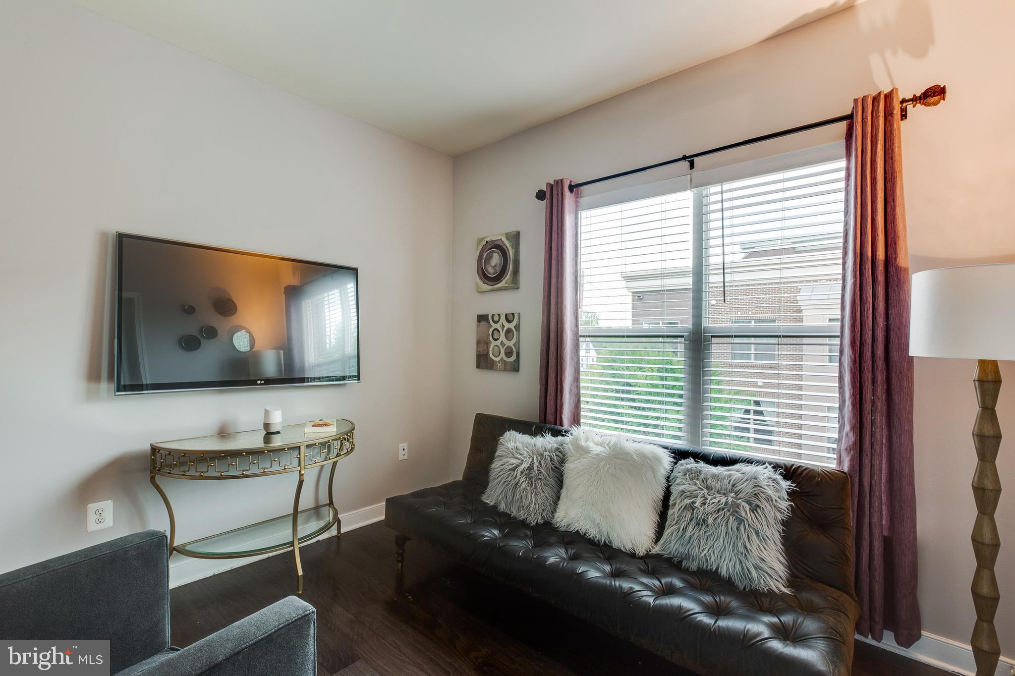 EYA ARTS DISTRICT - Residential