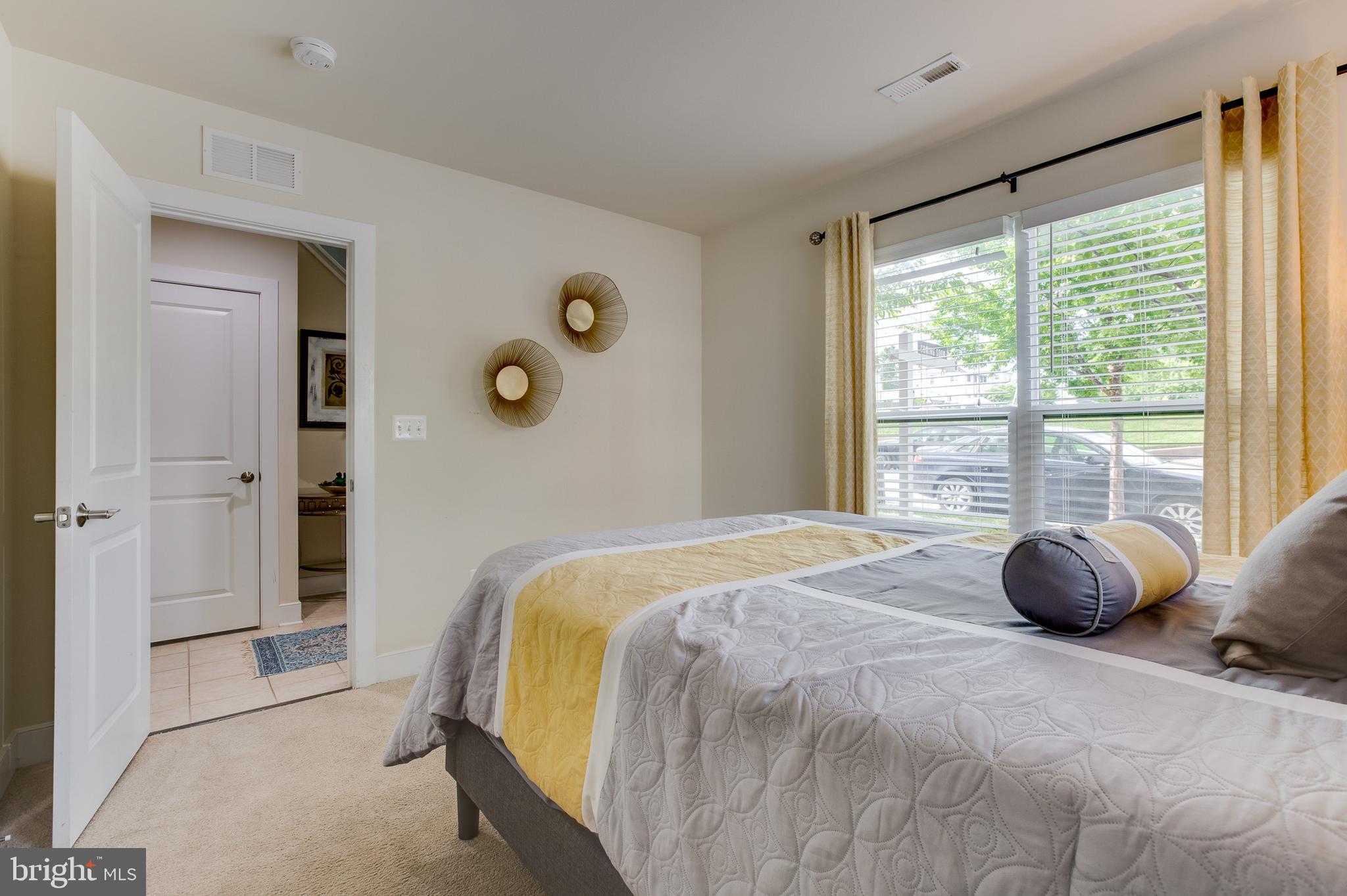 EYA ARTS DISTRICT - Residential