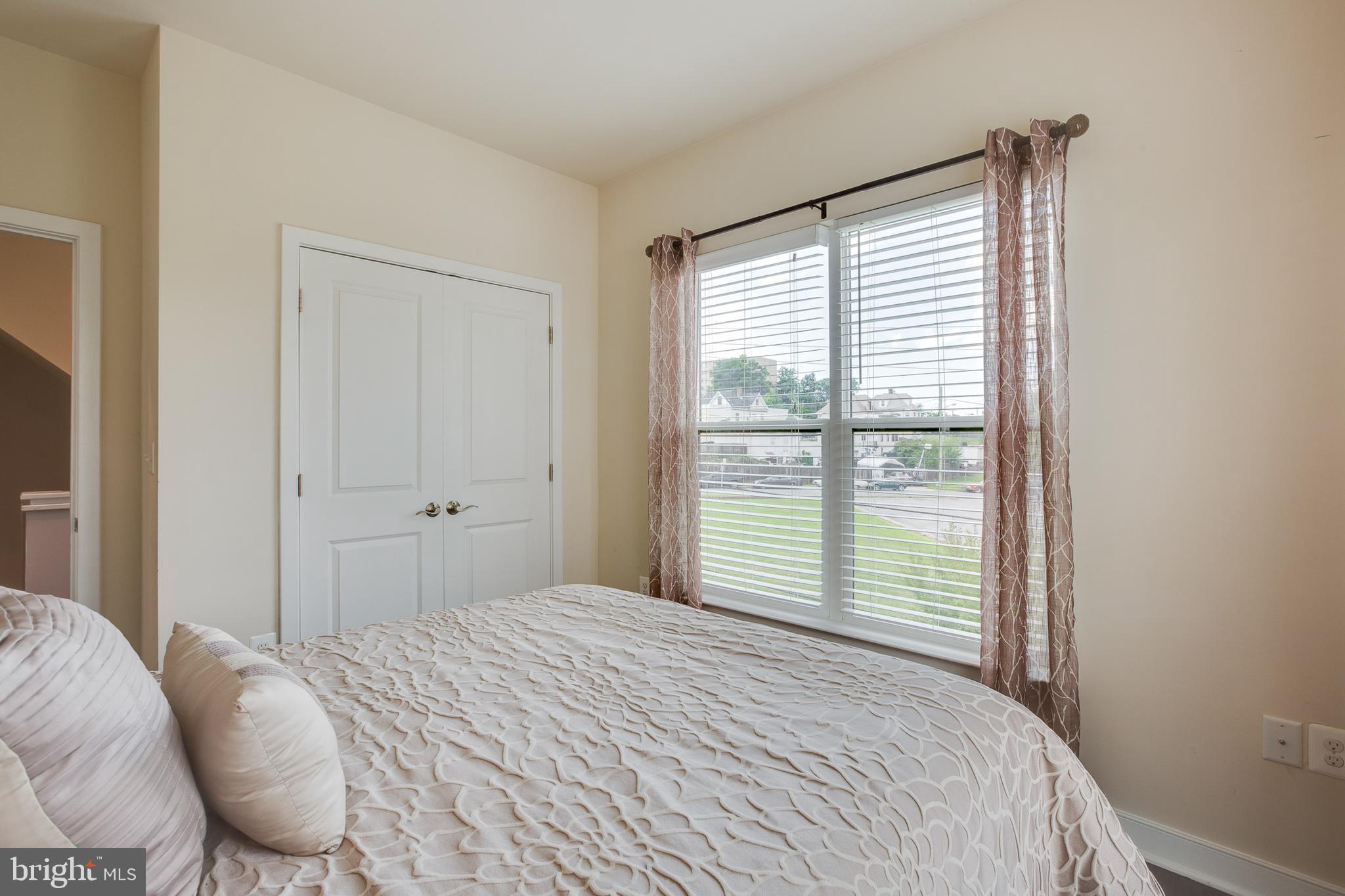 EYA ARTS DISTRICT - Residential